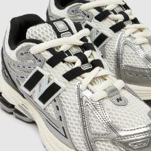 New Balance 1906 Youth in Black & Silver New Balance 1906,3 of 4