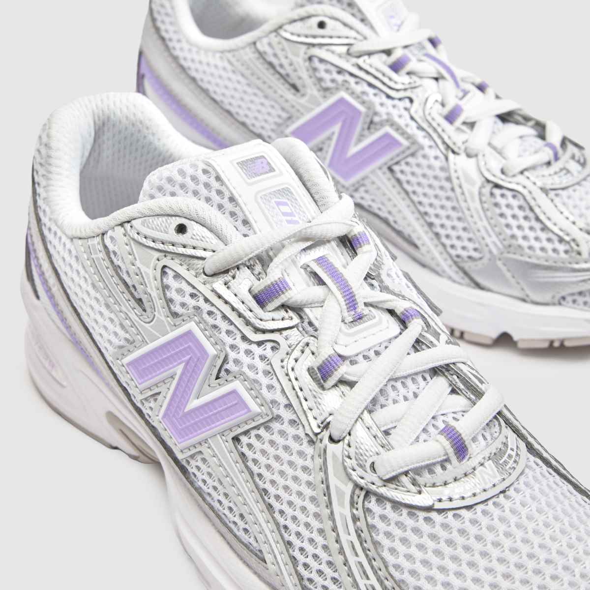 New Balance 740 Youth in White & Purple New Balance 740 4
