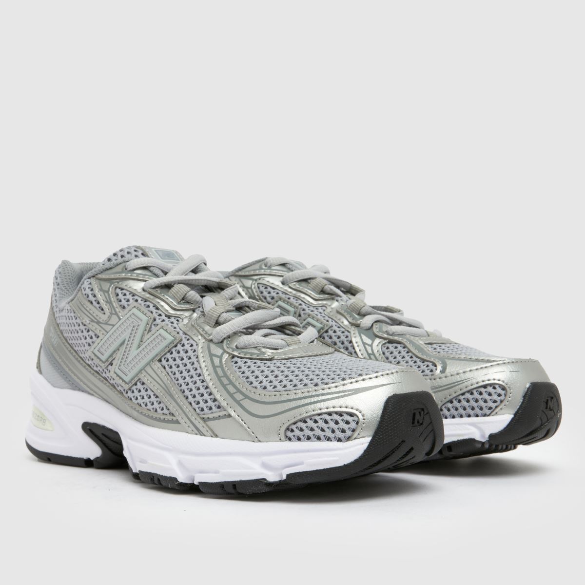 New Balance 740 Youth in Silver New Balance 740 1