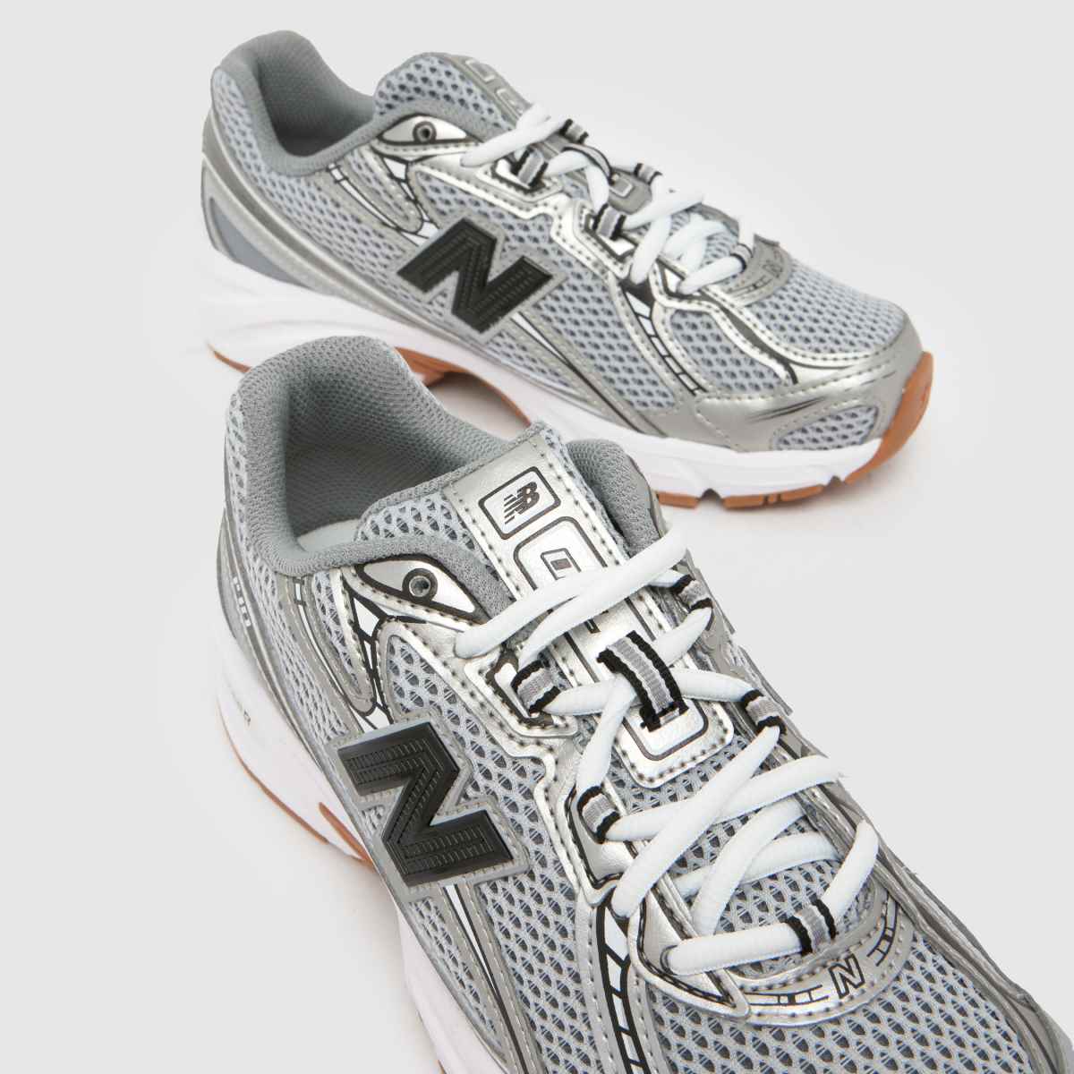 New Balance 740 Youth in Silver New Balance 740 4
