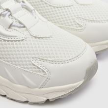 Saucony Volt SE Youth in White & Silver Saucony Volt SE,3 of 4