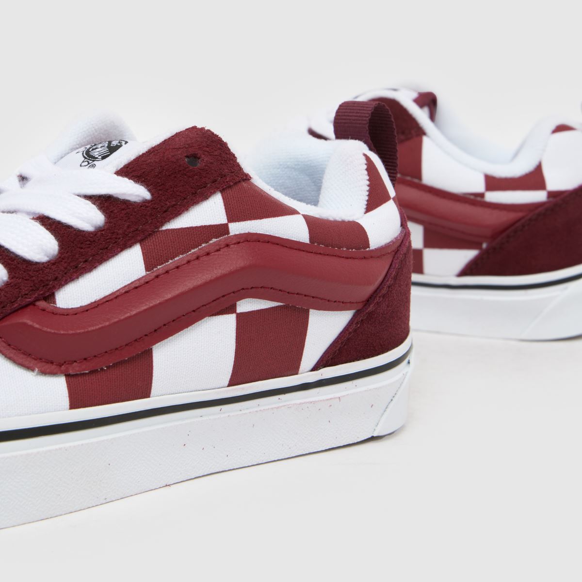 Vans Knu Skool Youth in White & Burgundy Vans Knu Skool 7