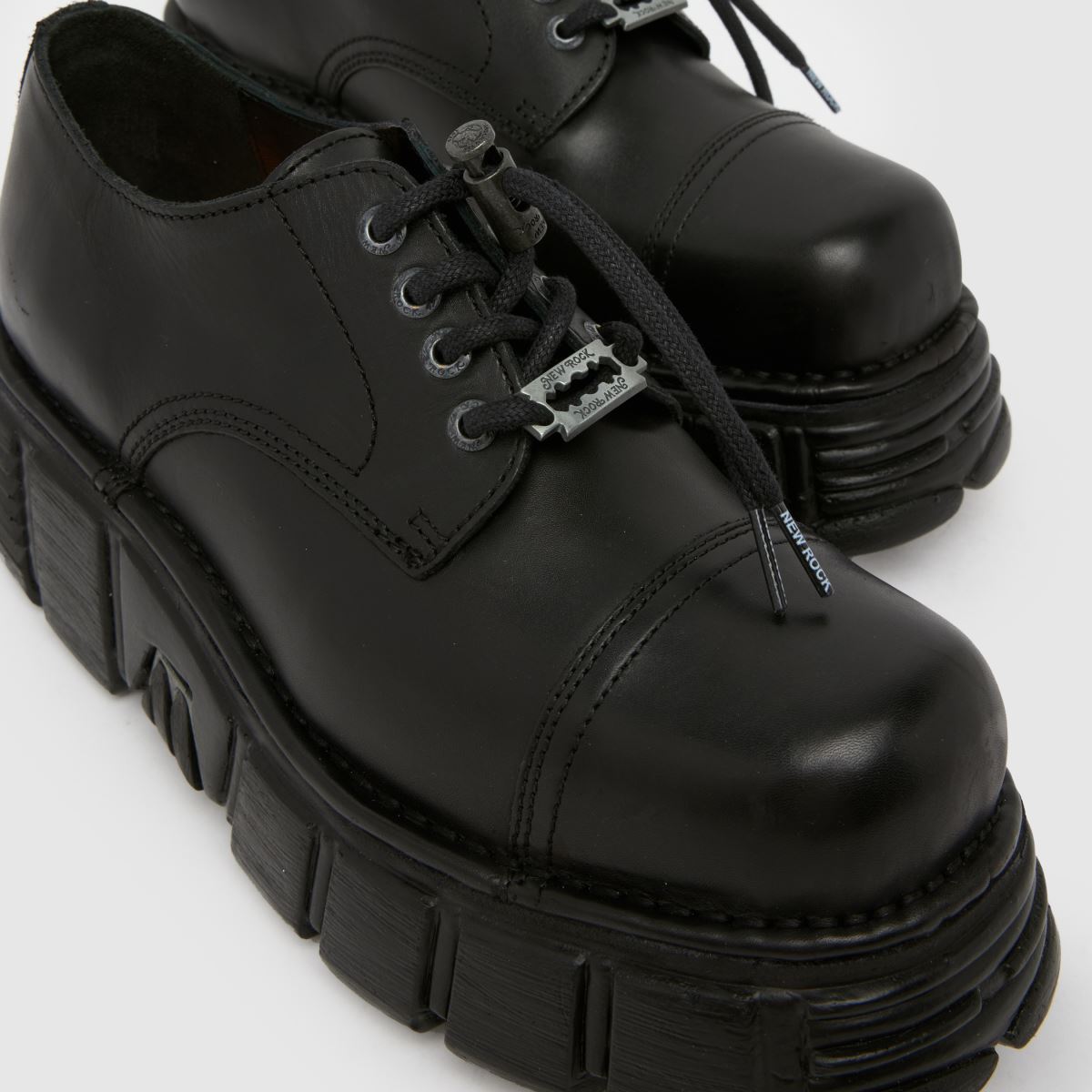 靴 new rock dress shoes punk leather shoes NEW ROCK 407-S1 Black Leather Silver Cross Gothic Punk Biker Boots