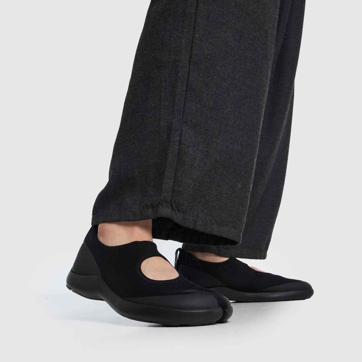 TABI Trainer in Black TABI Trainer 8