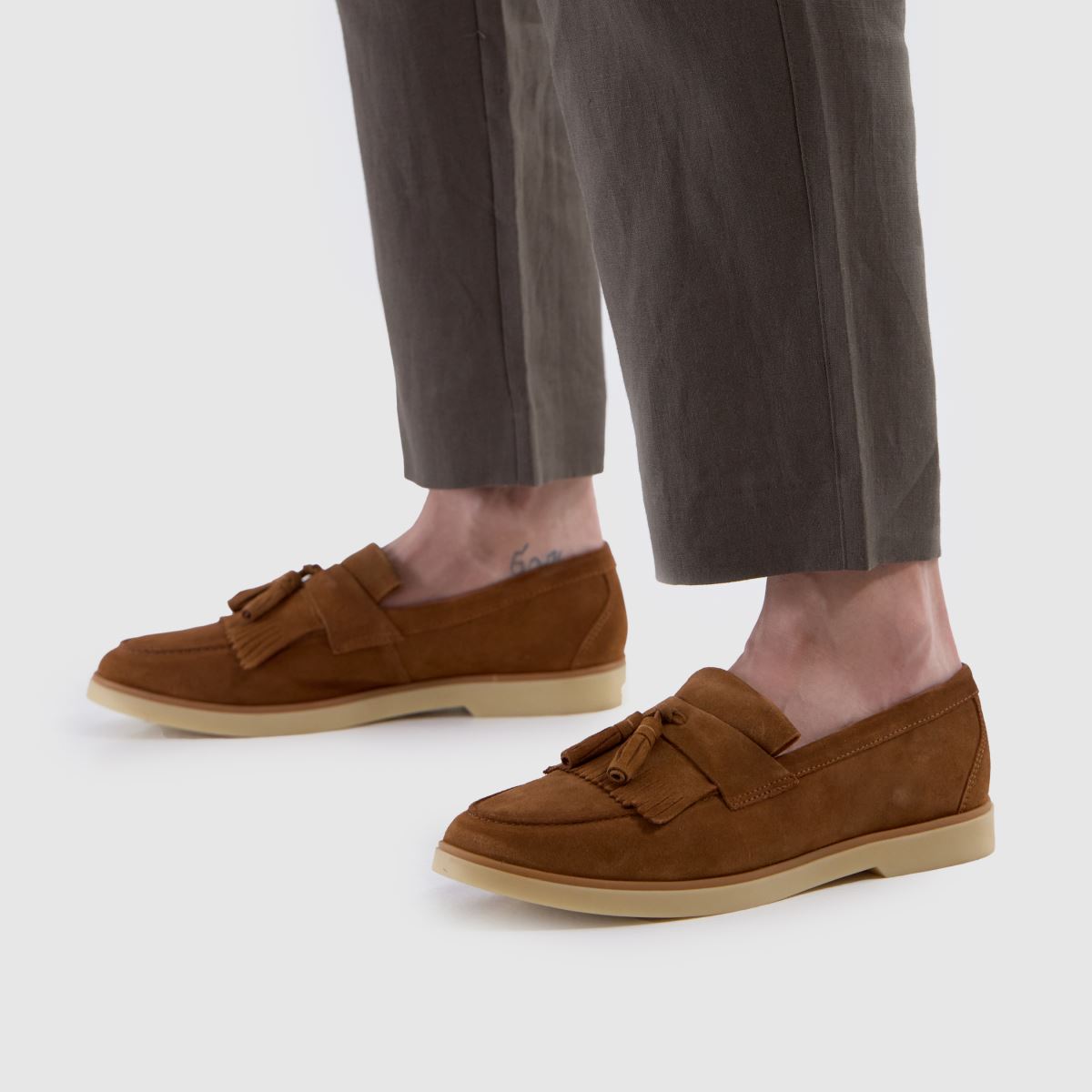 schuh Reggie Loafer in Tan schuh Reggie Loafer 8