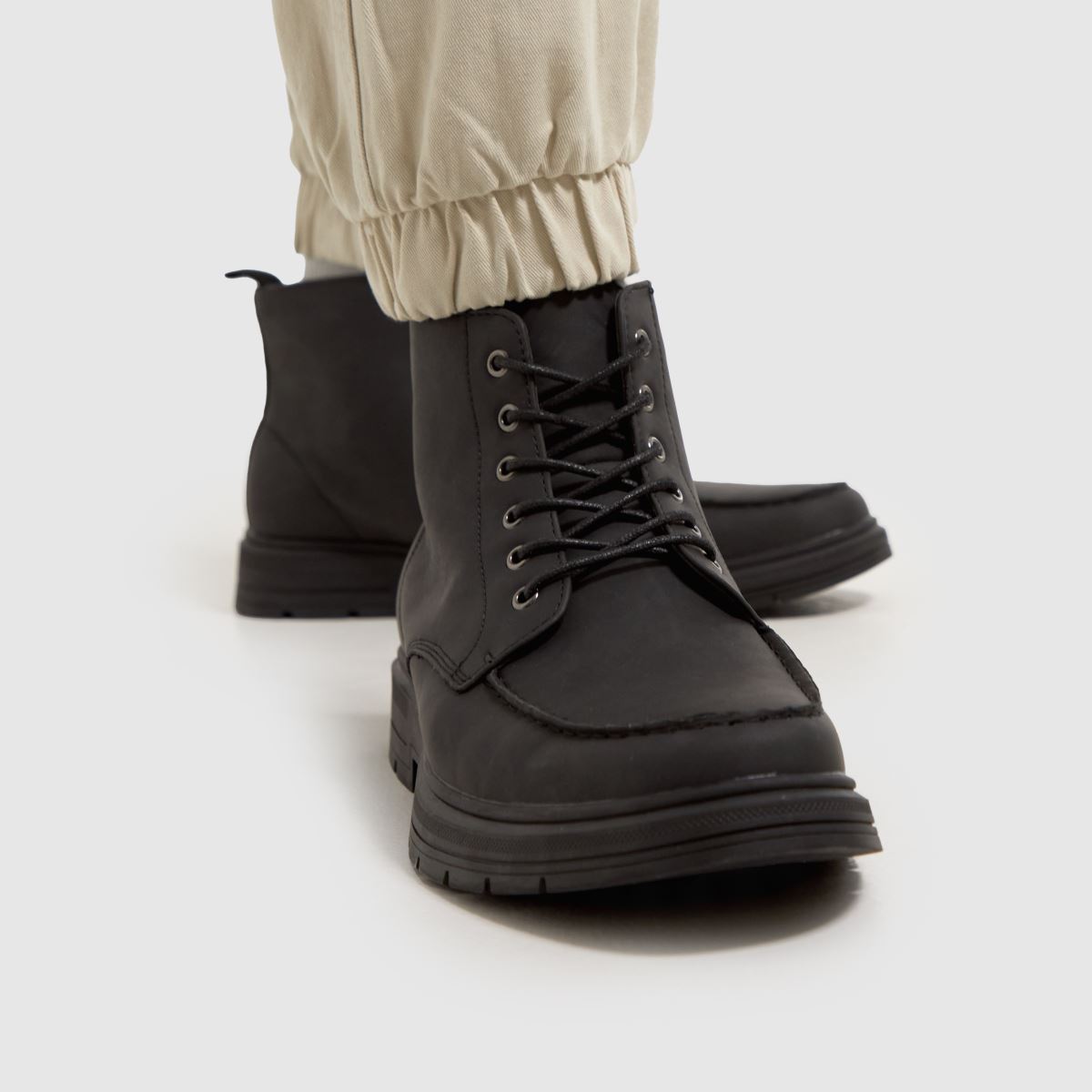 schuh Dusty Apron in Black schuh Dusty Apron 8