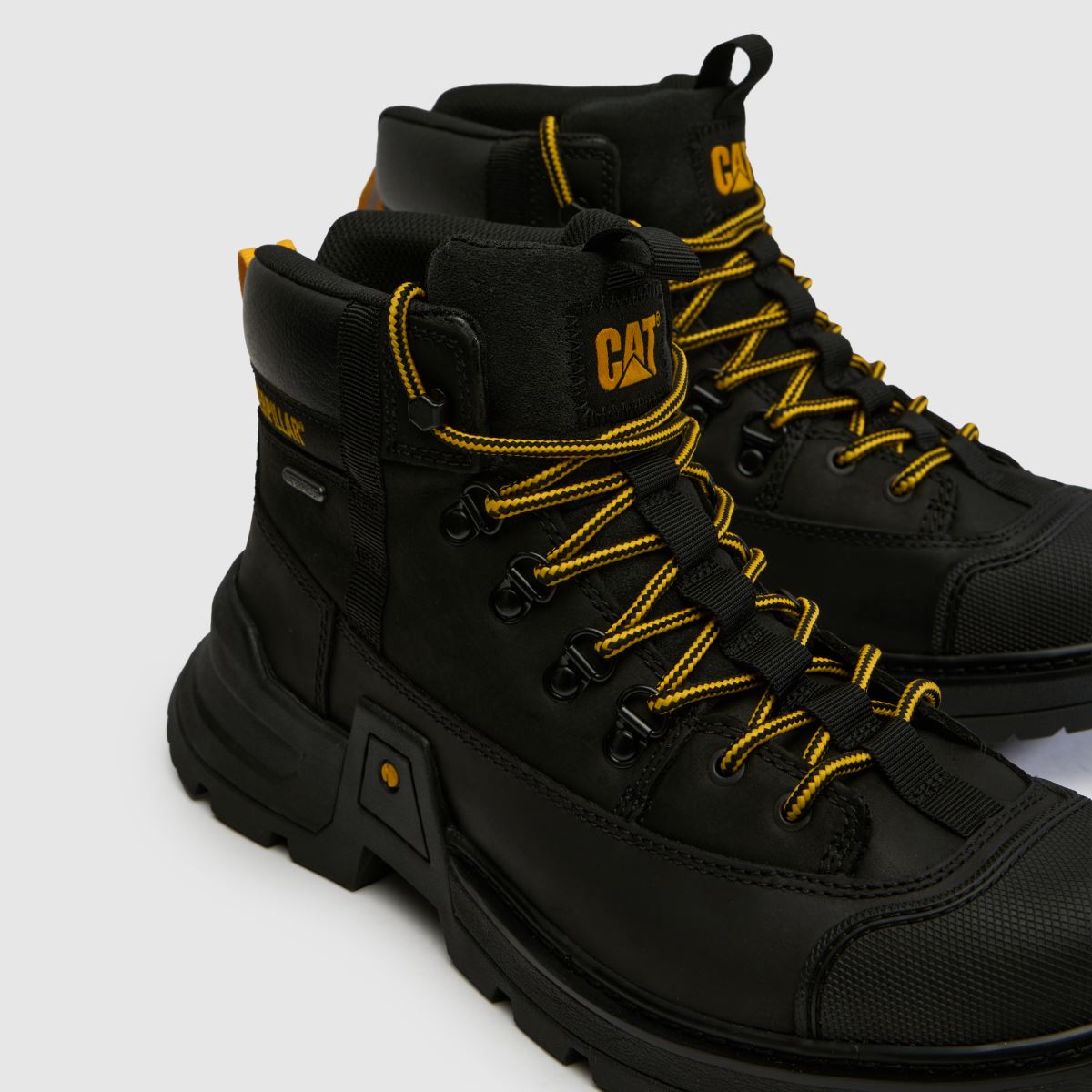 CAT Expedition Hiker in Black CAT Expedition Hiker 4