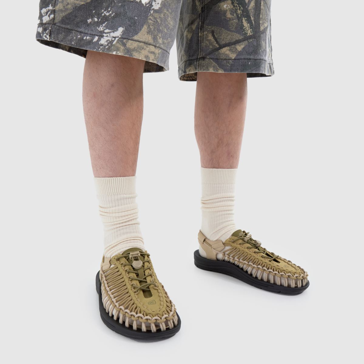 KEEN Uneek in Khaki KEEN Uneek 8