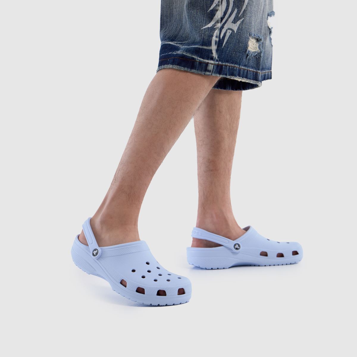 Crocs Classic Clog in Pale Blue Crocs Classic Clog 8
