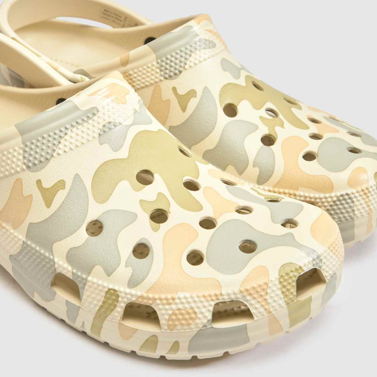 Crocs Classic Camo Clog in Beige Multi Crocs Classic Camo Clog 4