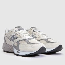 New Balance 880 in Off-White Multi New Balance 880,2 of 4