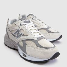 New Balance 880 in Off-White Multi New Balance 880,3 of 4