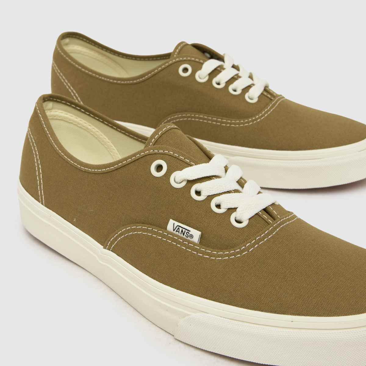 Vans Authentic in White & Green Vans Authentic 4