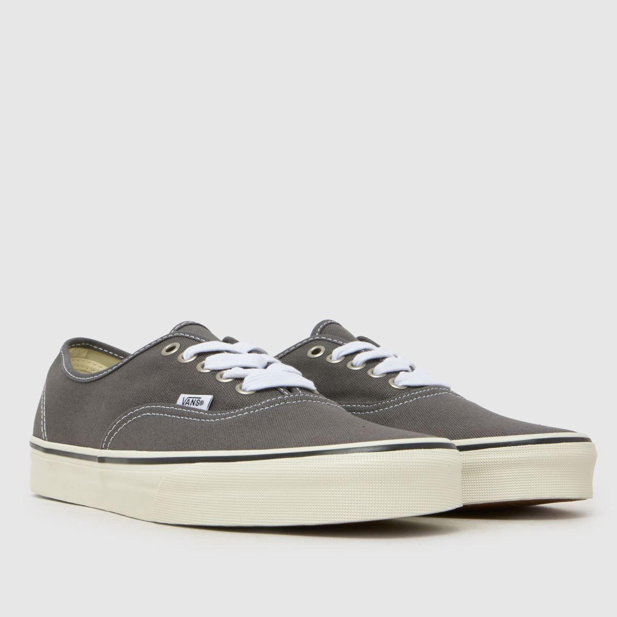 Vans Authentic in White & grey Vans Authentic 1