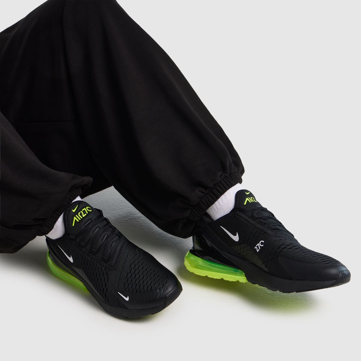 Nike Air Max 270 in Black Multi Nike Air Max 270 8