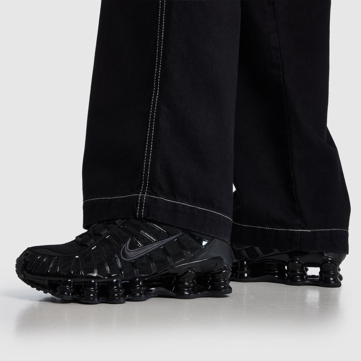 Nike shox tl black ブラック スニーカー 27.5 Mens Black Nike Shox TL Trainers | schuh