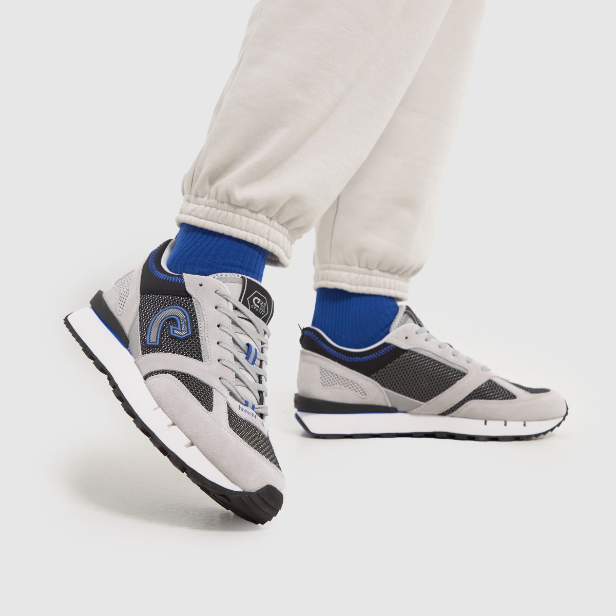 CRUYFF Altius Trainers in Grey & Black CRUYFF Altius Trainers in Grey & Black