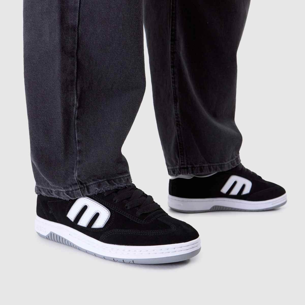 Etnies Locut in Black & White Etnies Locut 8