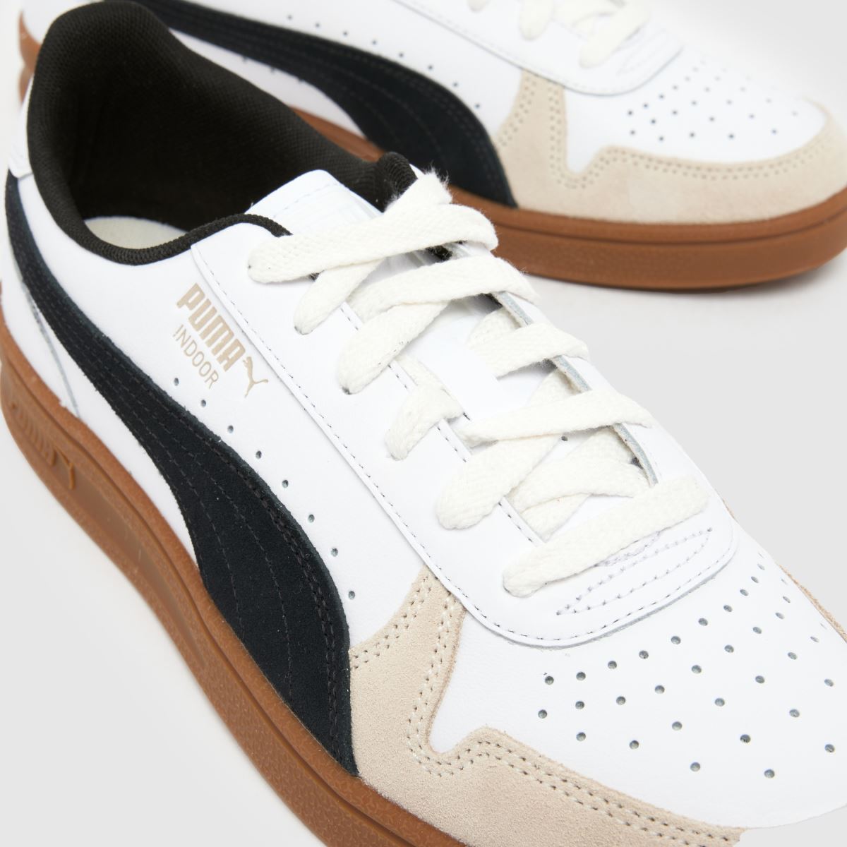 PUMA Indoor in White & Black PUMA Indoor 4