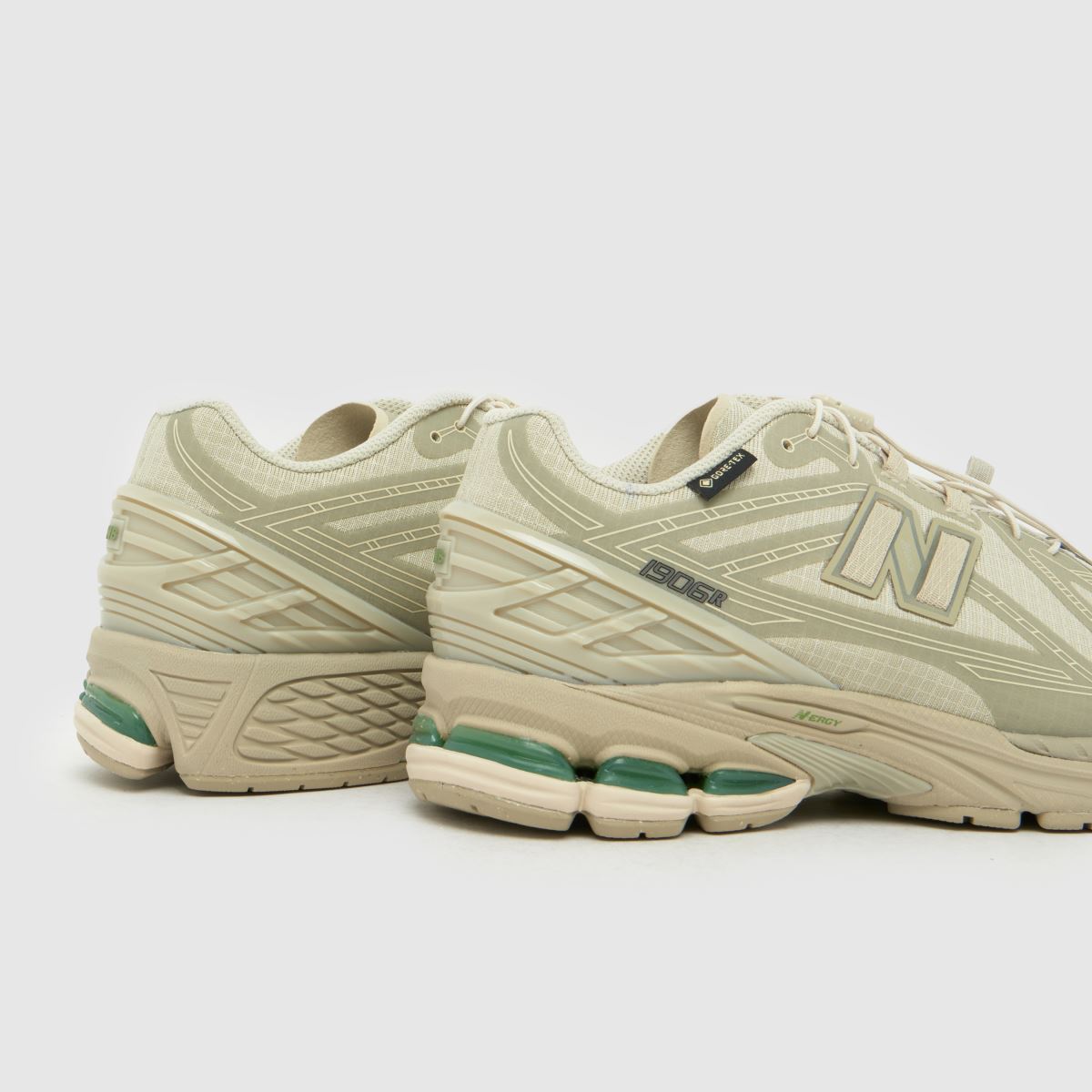 New Balance 1906 GORE-TEX in Beige New Balance 1906 GORE-TEX 7
