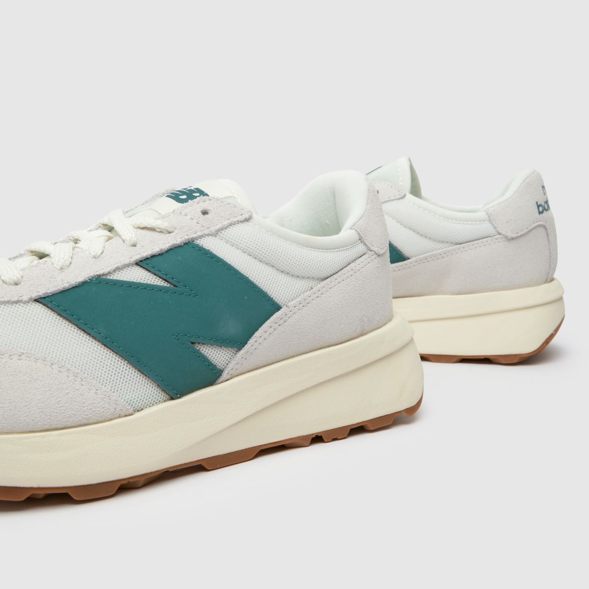 New Balance 370 in White & Green New Balance 370 7