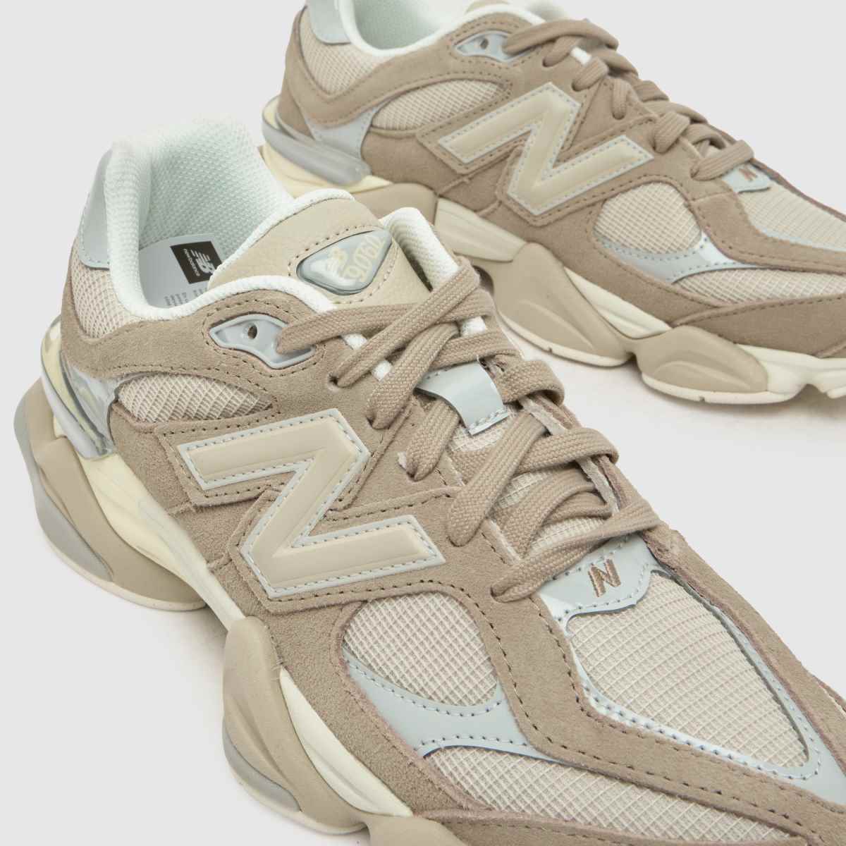 New Balance 9060 in Beige Multi New Balance 9060 4