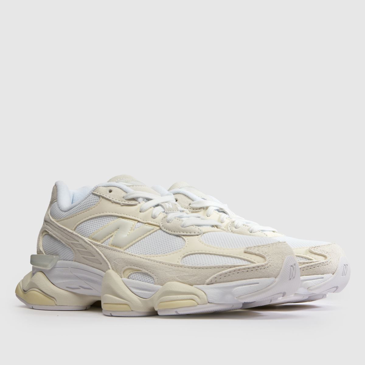 New Balance 9060R in Off-White New Balance 9060R 1