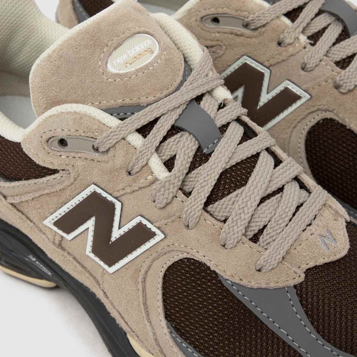 New Balance 2002R in Beige New Balance 2002R 4