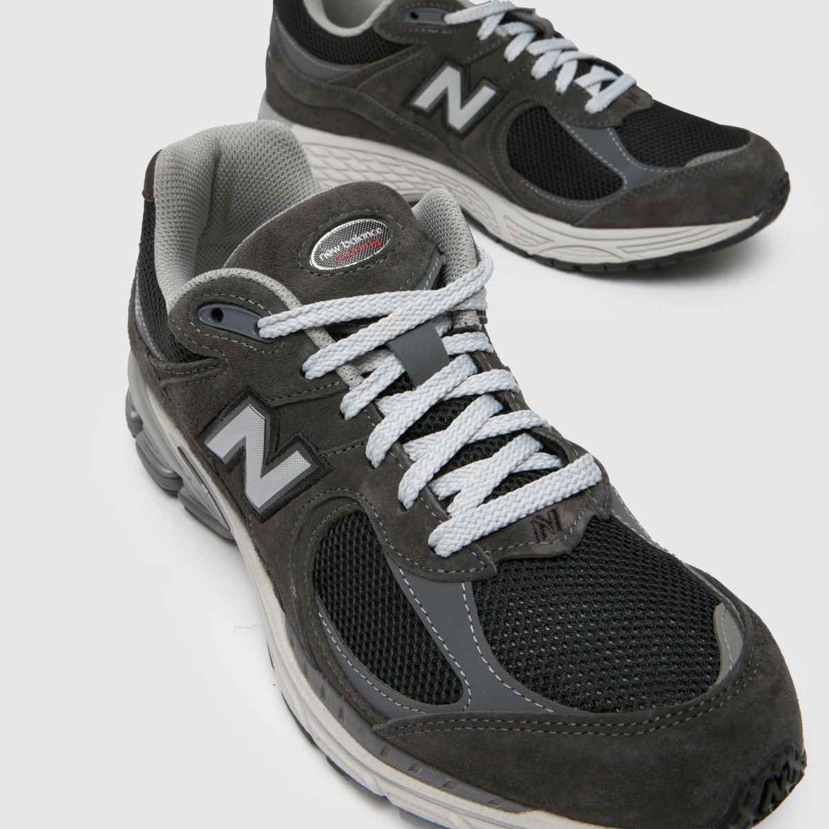 New Balance 2002 in Grey New Balance 2002 4