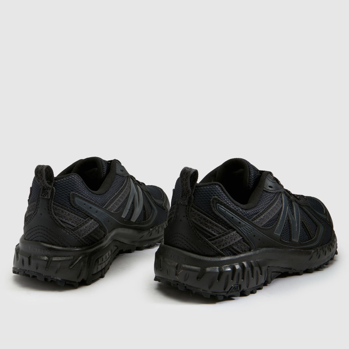 New Balance 410v5 in Black New Balance 410v5 4