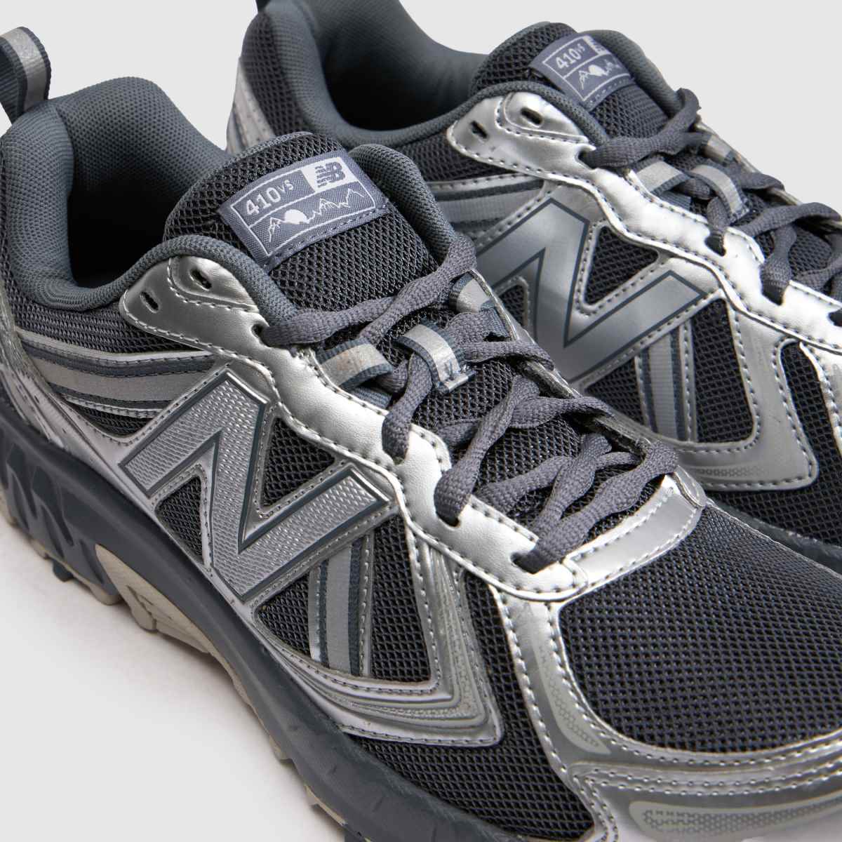 New Balance 410v5 in Silver Multi New Balance 410v5 4