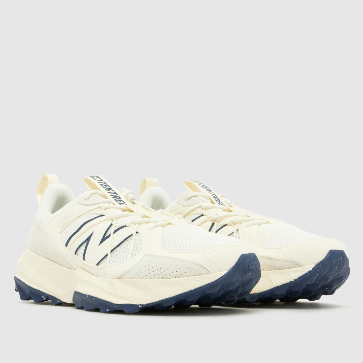 New Balance Tektrel in Beige Multi New Balance Tektrel 1