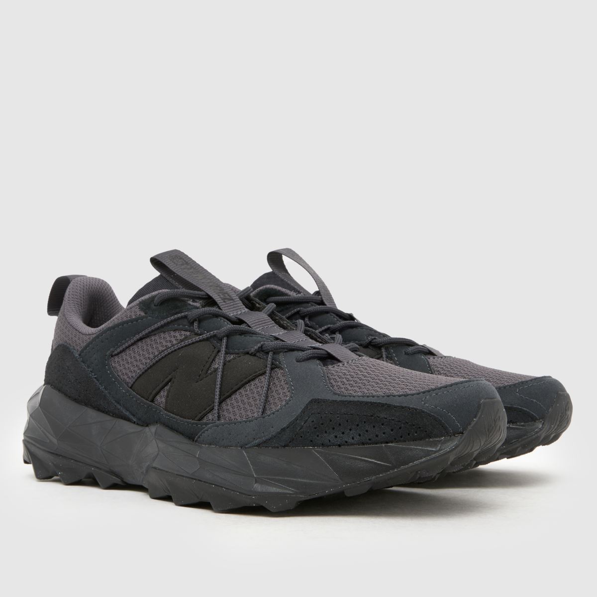New Balance Tektrel in Black New Balance Tektrel 8