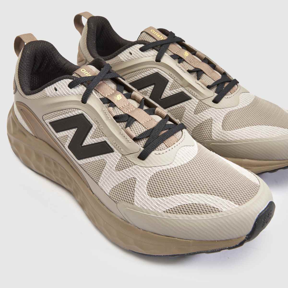 New Balance Fresh Foam Arishi V4 in Beige New Balance Fresh Foam Arishi V4 4