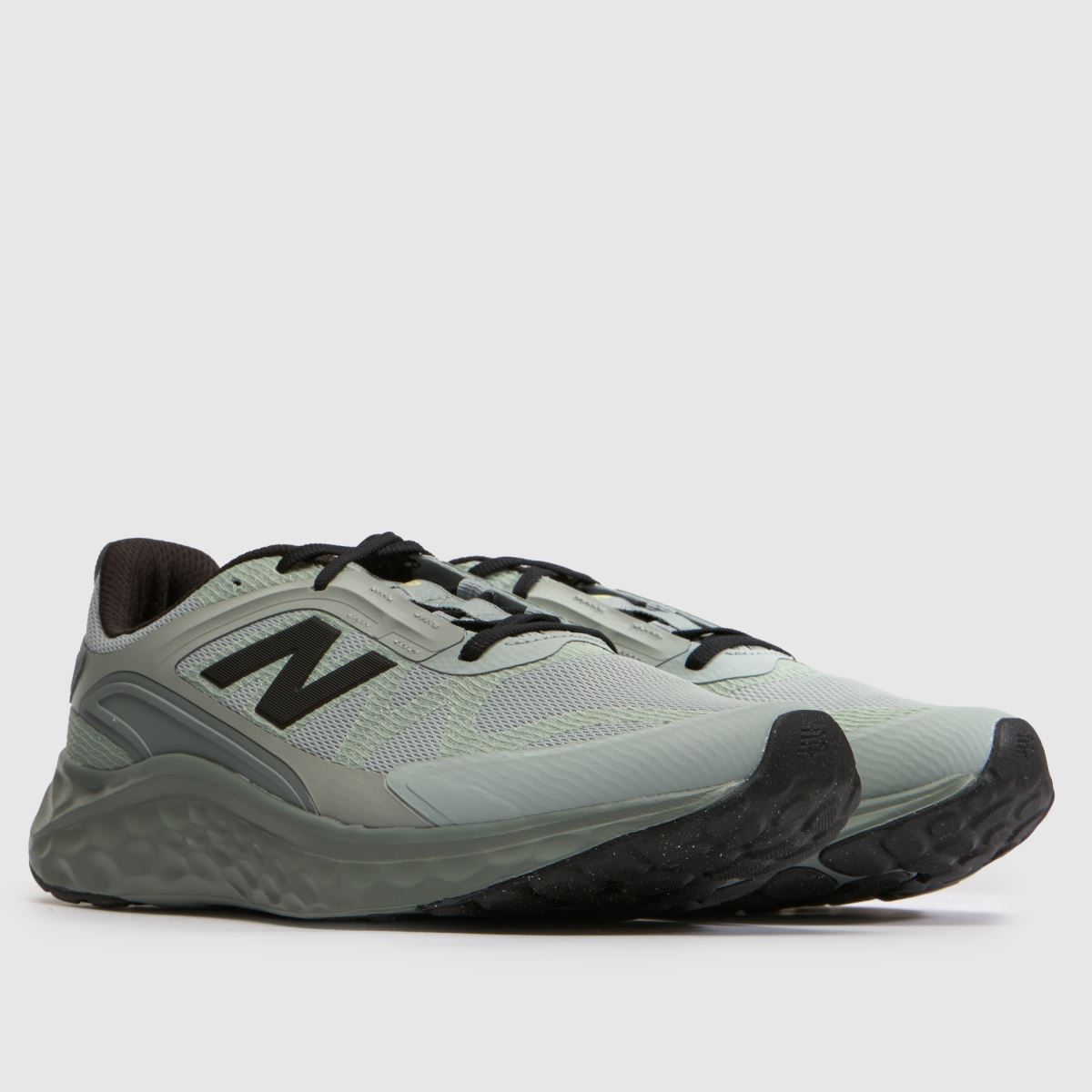 New Balance Fresh Foam Arishi V4 in Light Grey New Balance Fresh Foam Arishi V4 1
