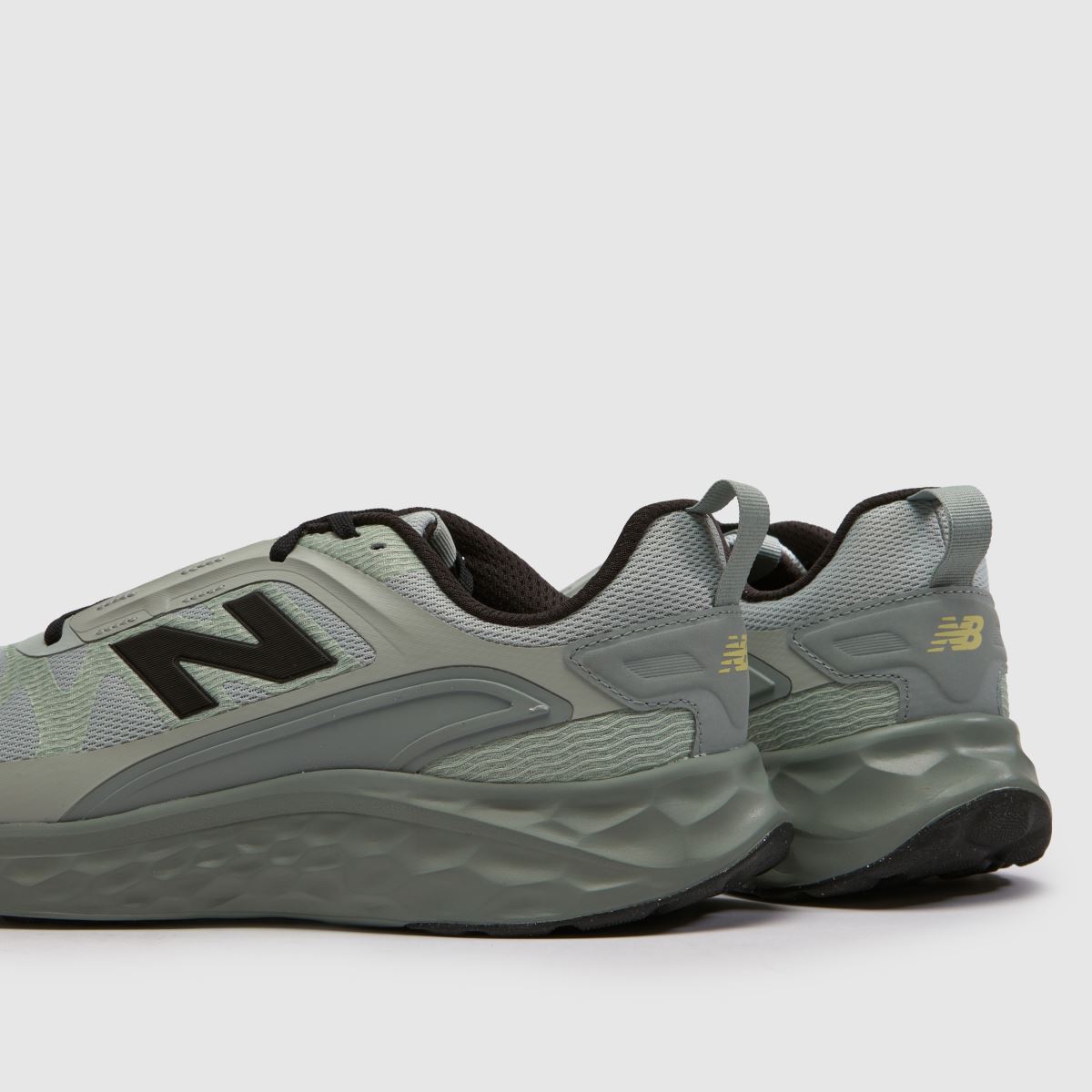New Balance Fresh Foam Arishi V4 in Light Grey New Balance Fresh Foam Arishi V4 7