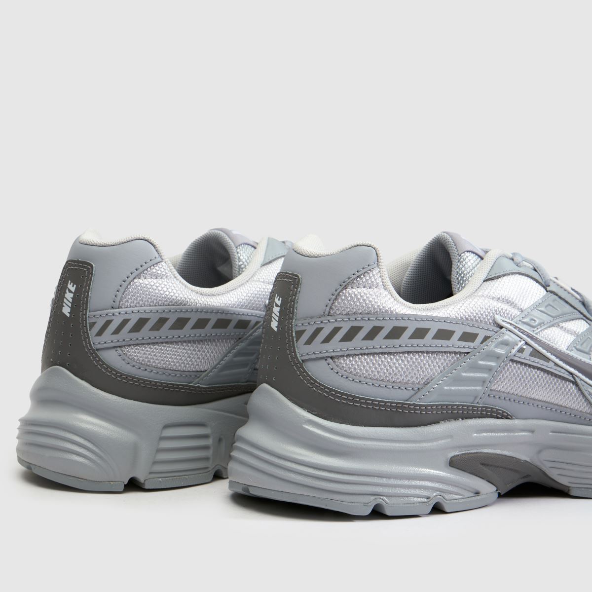 Nike Initiator in Light Grey Nike Initiator 7