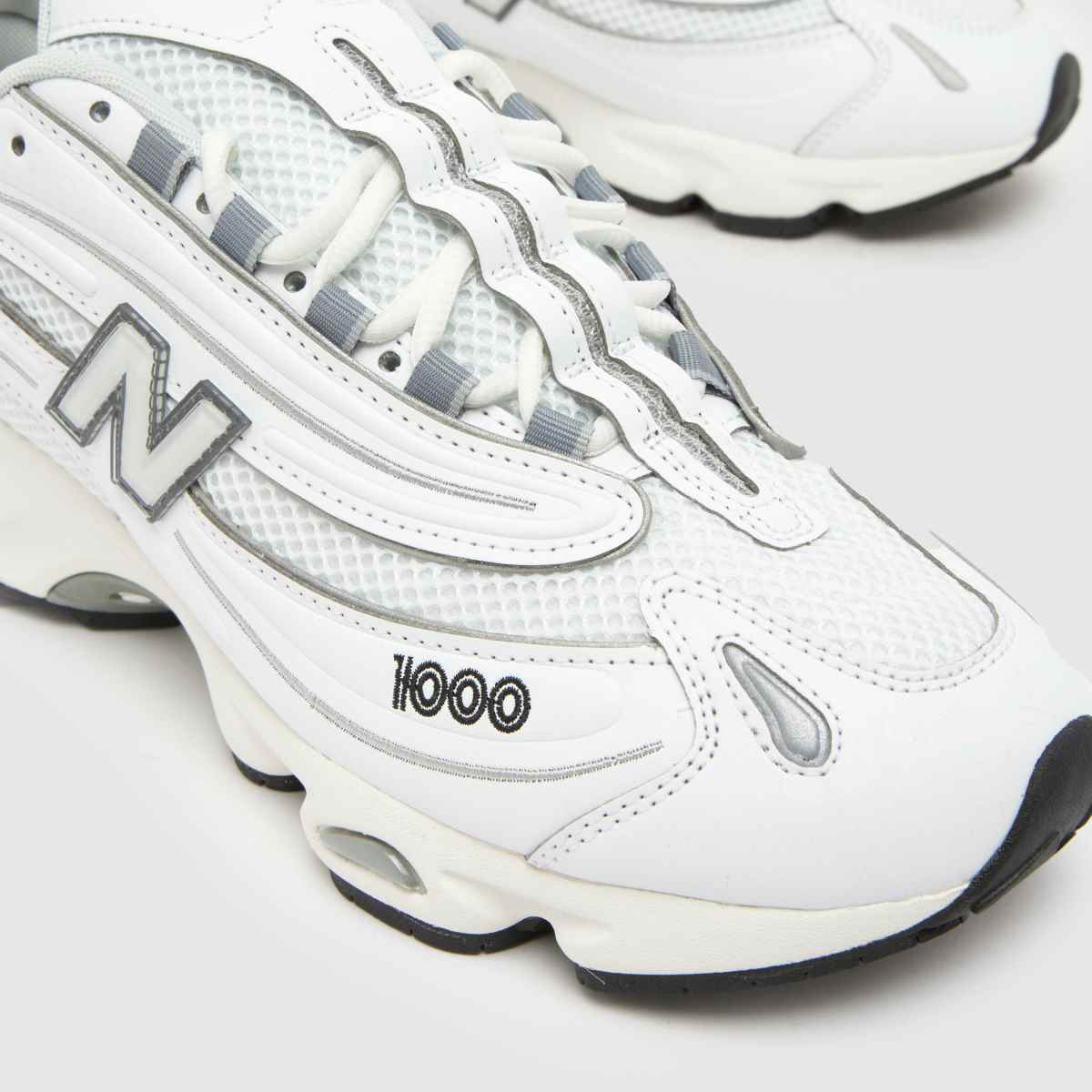 New Balance 1000 in White & grey New Balance 1000 4