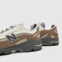 New Balance 1000 in Beige & Brown New Balance 1000,4 of 4