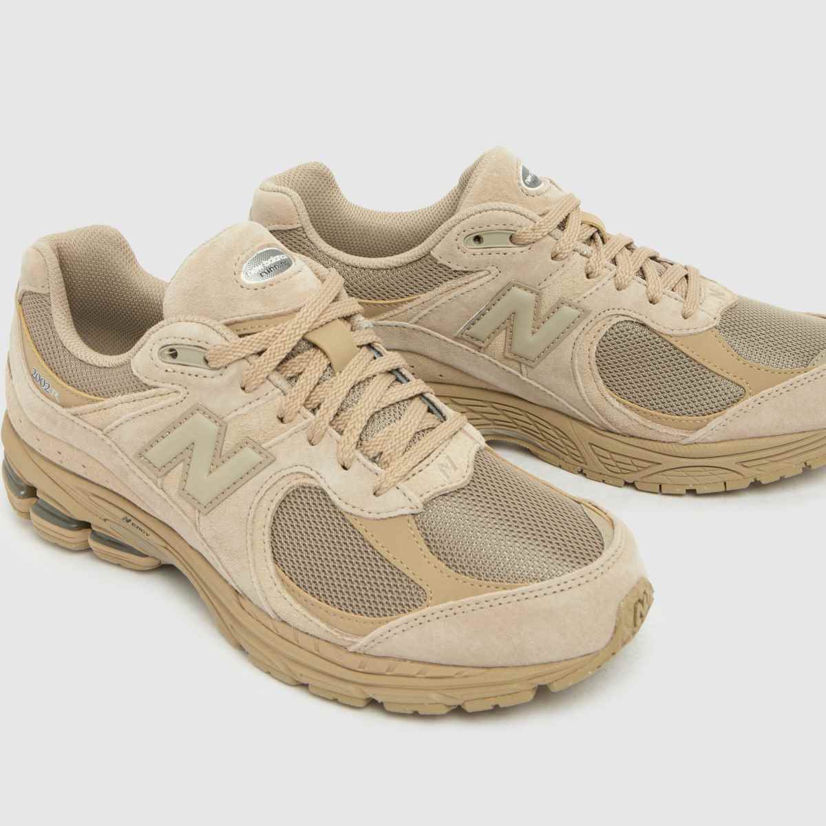 New Balance 2002 in Beige New Balance 2002 4