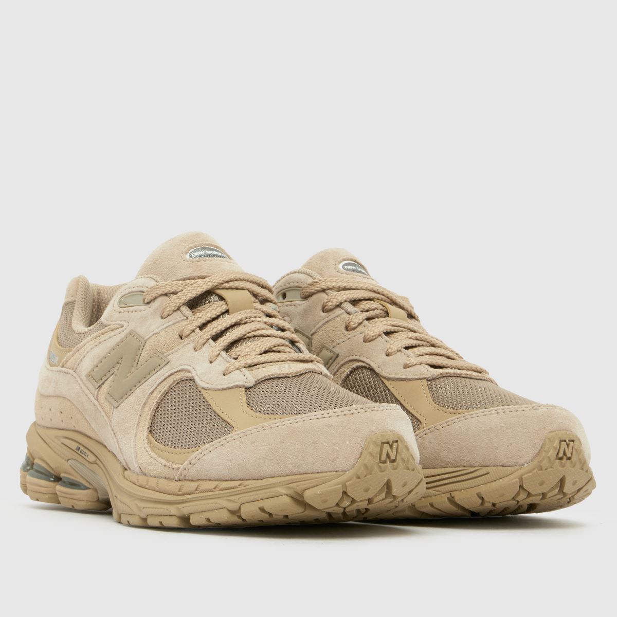 New Balance 2002 in Beige New Balance 2002 8