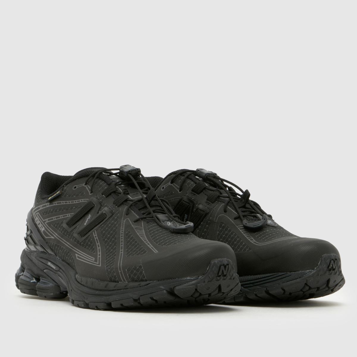 New Balance 1906 in Black New Balance 1906 8
