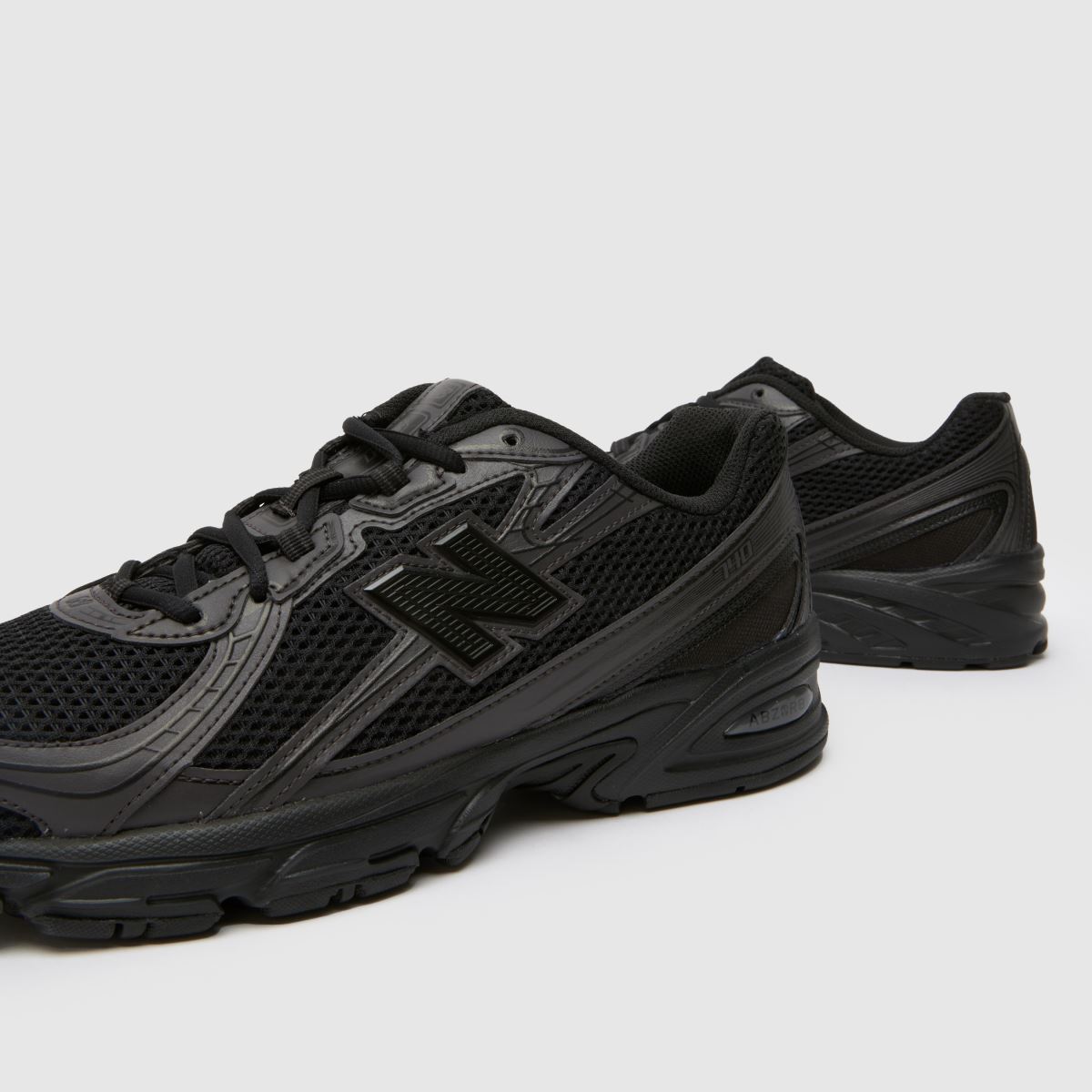 メンズブラック【完売前に】New Balance 740 箱付き送料関税無料 Mens Black New Balance 740 Trainers | schuh