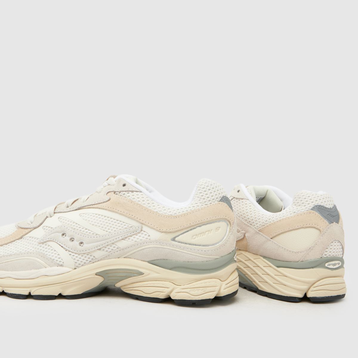 Saucony Progrid Omni 9 in White Multi Saucony Progrid Omni 9 7