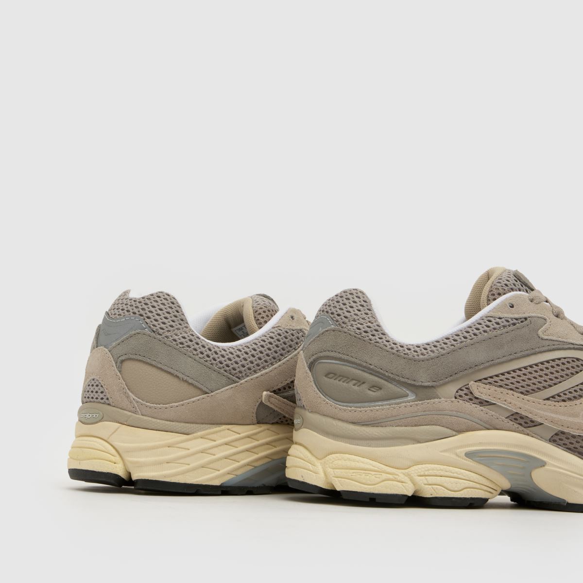Saucony Progrid Omni 9 in Grey Multi Saucony Progrid Omni 9 7