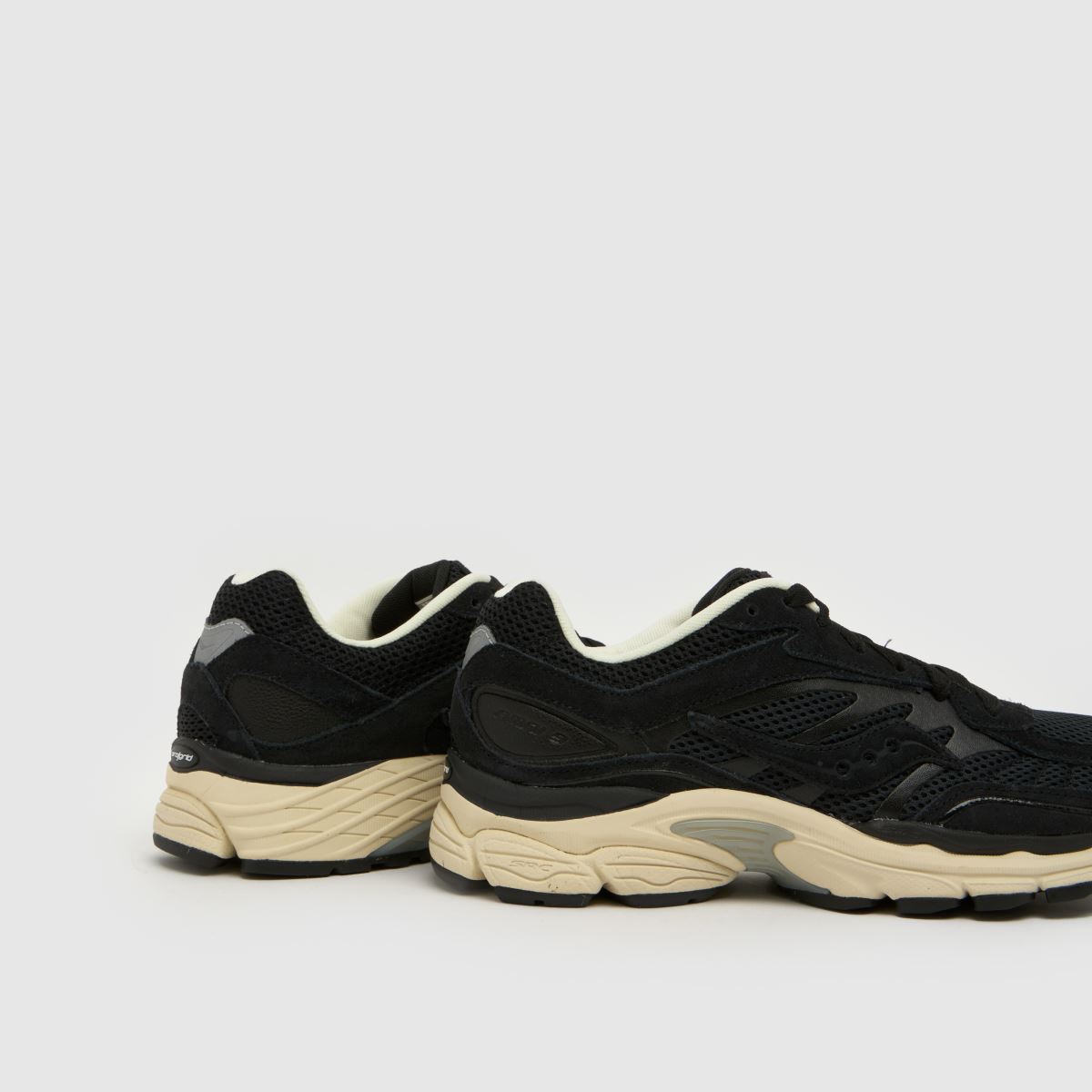 Saucony Progrid Omni 9 in Black & White Saucony Progrid Omni 9 7