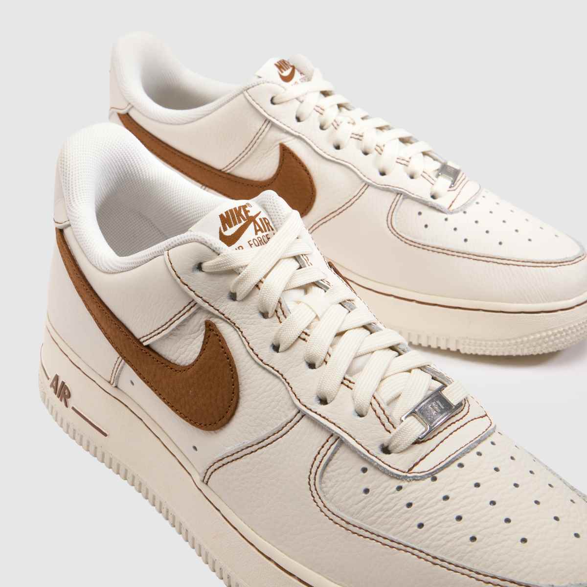 Nike Air Force 1 in Beige & Brown Nike Air Force 1 4