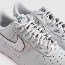 Nike Air Force 1 in Light Grey Nike Air Force 1,3 of 4