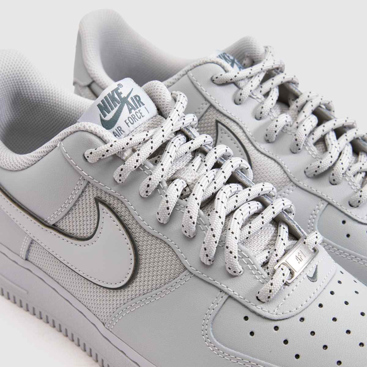 Nike Air Force 1 in Light Grey Nike Air Force 1 4