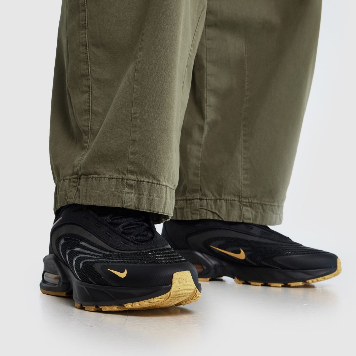Nike Air Max Fire in Black & Orange Nike Air Max Fire 8